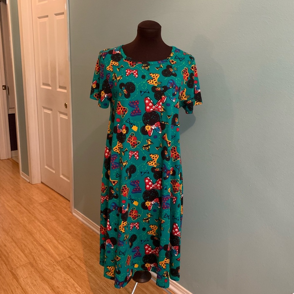 Lularoe Disney Cassie in bright Minnie print EUC M